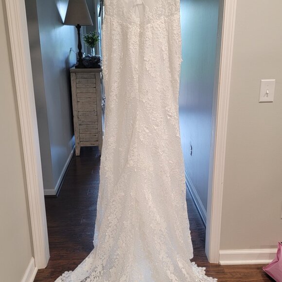 Wedding Gown - Picture 4 of 6